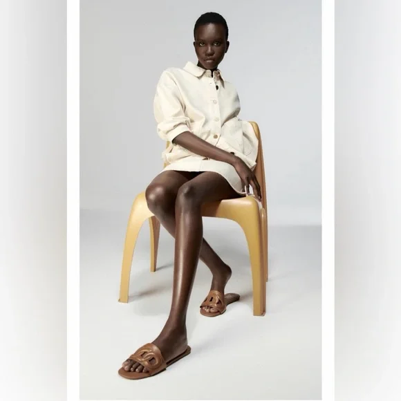 ZARA Raised Detail Brown Leather Slides. Size EU 37/US 6.5 - Picture 3 of 12